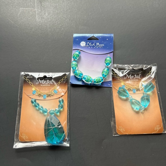 3 packs of glass beads with a pendant. Color Turquoise - Picture 2 of 6